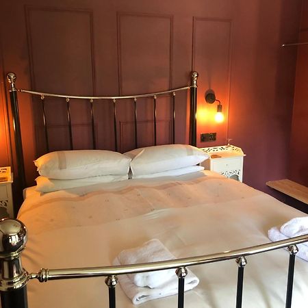 Twin Oaks Guest House Cadnam Ngoại thất bức ảnh
