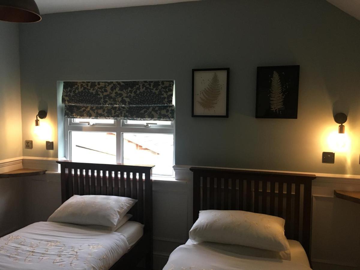 Twin Oaks Guest House Cadnam Ngoại thất bức ảnh