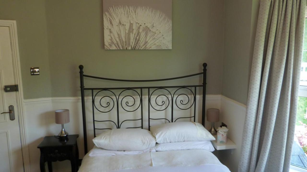 Twin Oaks Guest House Cadnam Ngoại thất bức ảnh