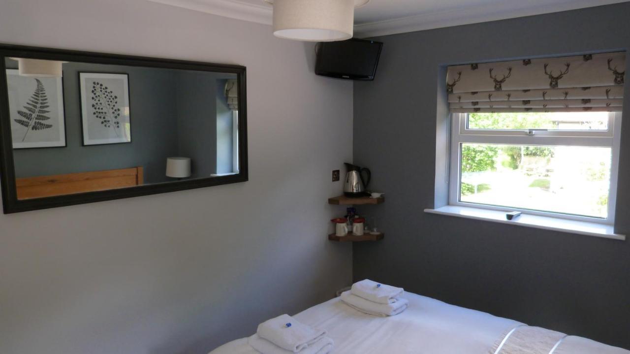 Twin Oaks Guest House Cadnam Ngoại thất bức ảnh