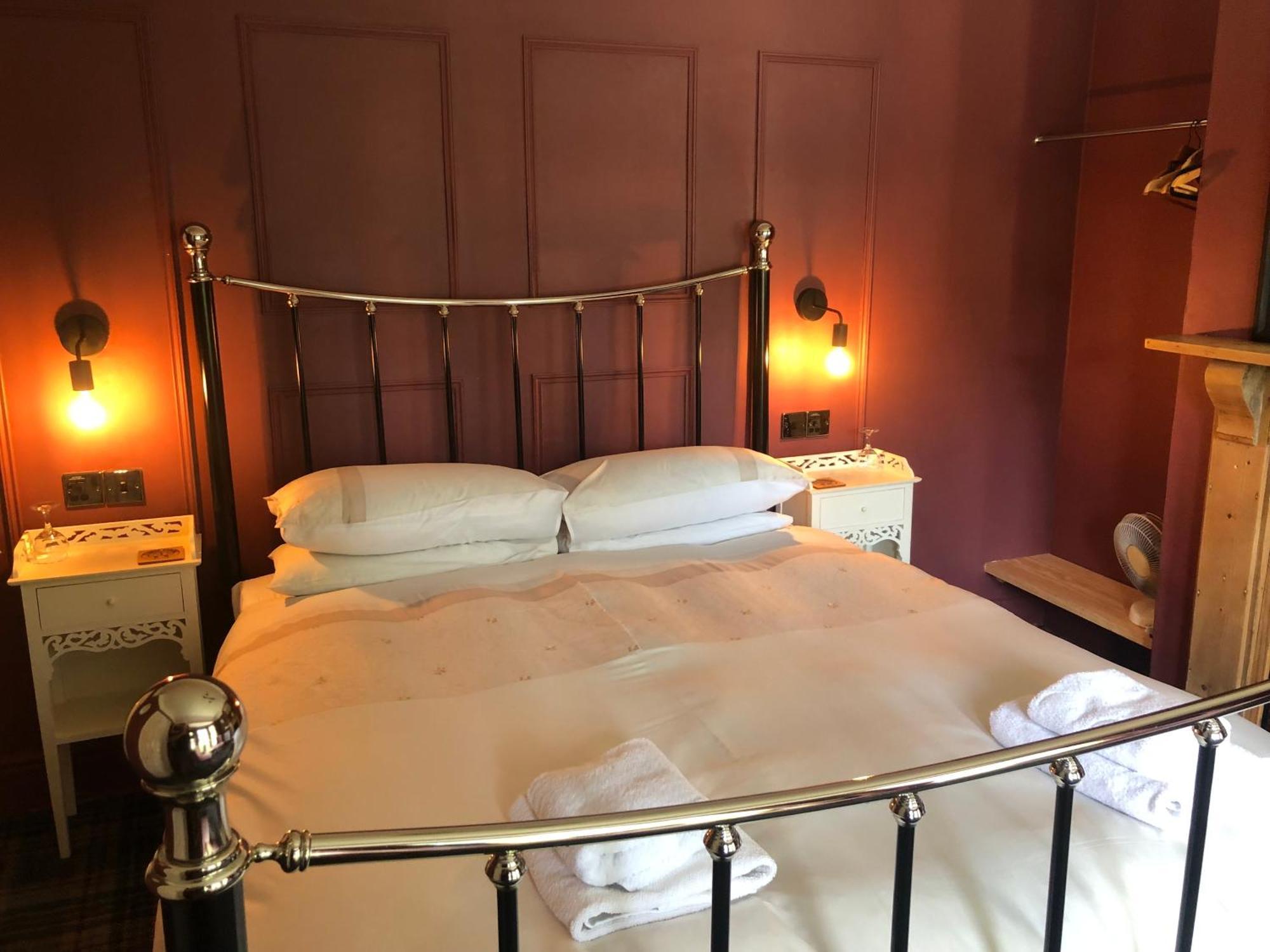 Twin Oaks Guest House Cadnam Ngoại thất bức ảnh